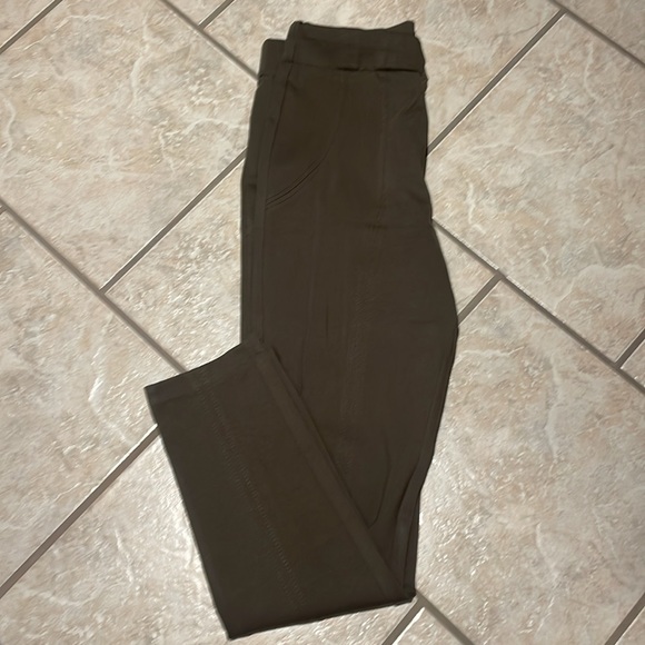 Olive green pants - Picture 2 of 4